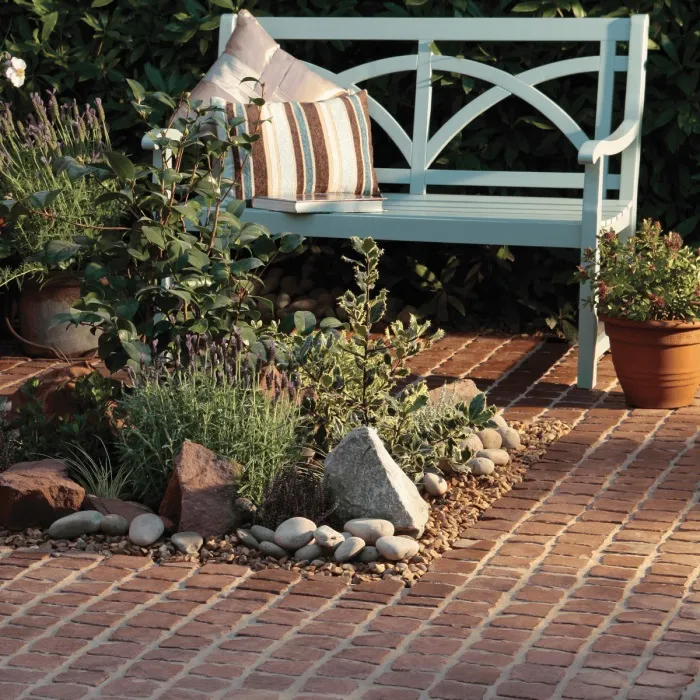 How to lay carpet stones